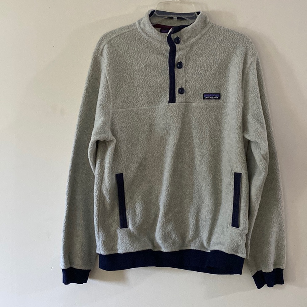 Long sleeve Patagonia pullover shirt